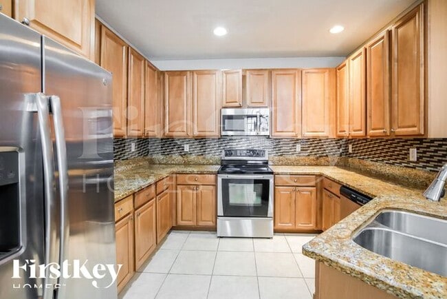 Building Photo - 27404 Southwest 140th Avenue