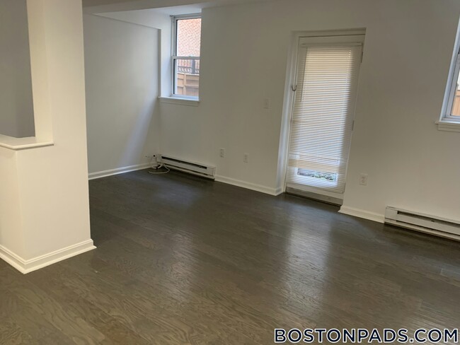 Building Photo - 108 Jersey St