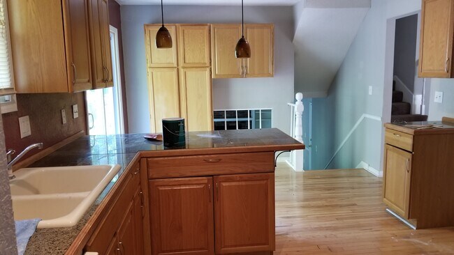 Foto del edificio - 213 S Brittany Dr