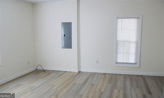 Foto del edificio - 9 E 15th St SW