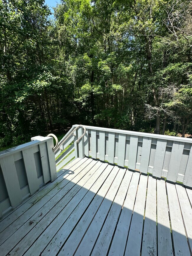 Foto del edificio - 70 Pond Meadow Rd