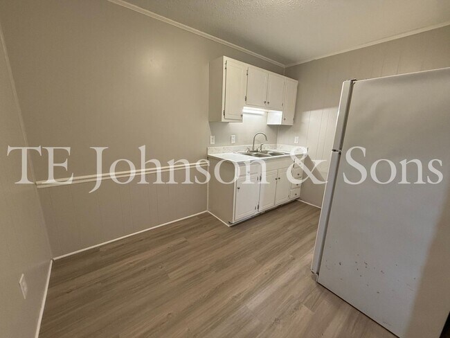 Foto del edificio - Cozy 1-Bedroom with Water Included