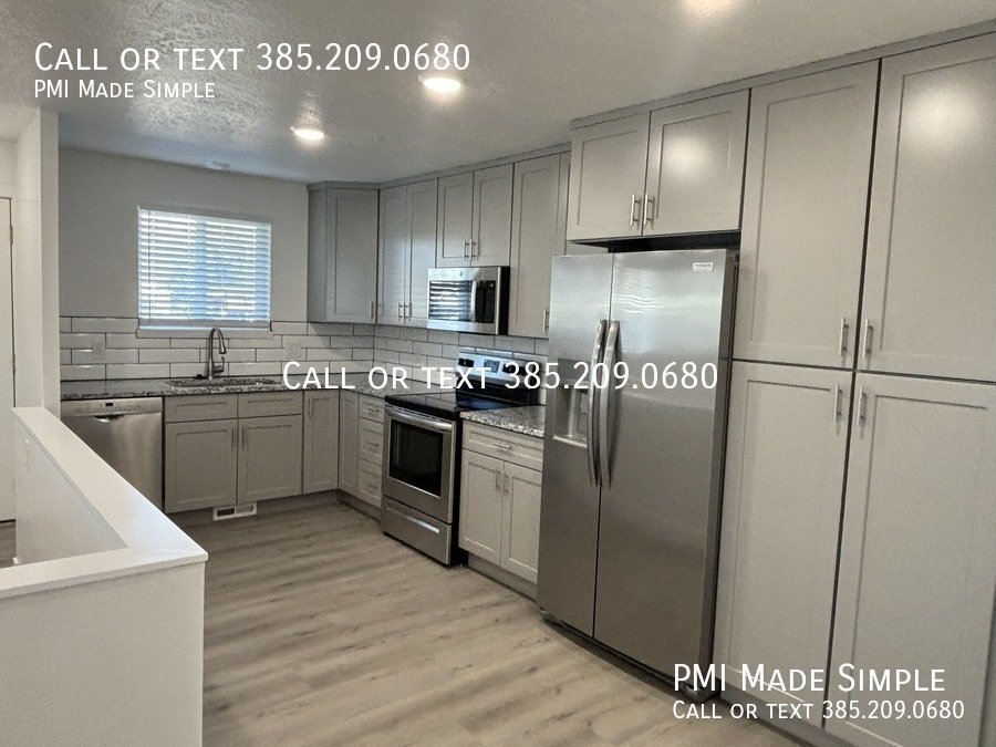 Completely Remodeled Duplex on a Quiet Cul... Apartment for Rent in