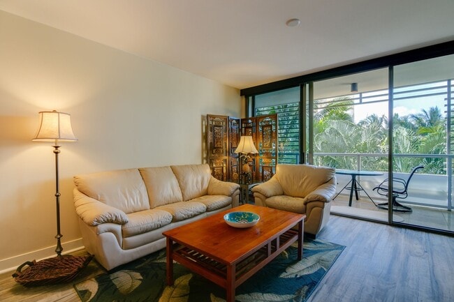 Building Photo - 1551 Ala Wai Blvd