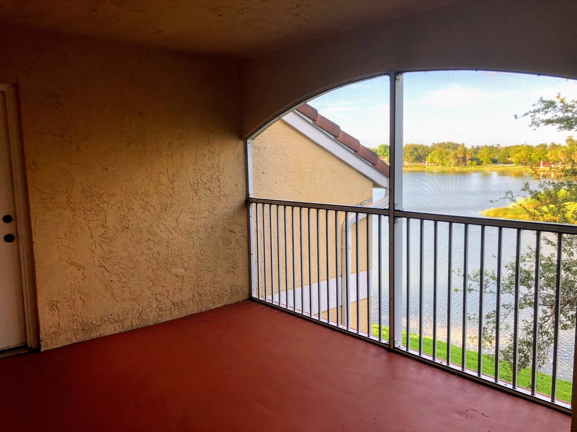 2341 NW 33rd St, Oakland Park, FL 33309 Condo for Rent in Oakland