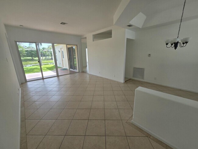 Foto del edificio - 1202 Hatteras Cir