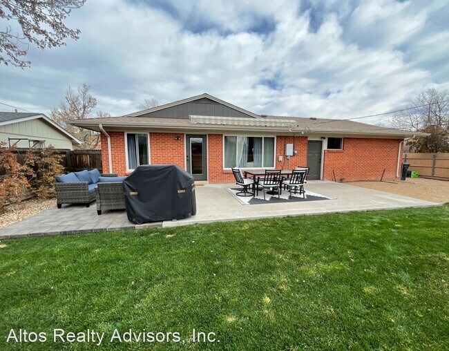 Foto del edificio - 4 br, 2.5 bath House - 1051 S Holly St