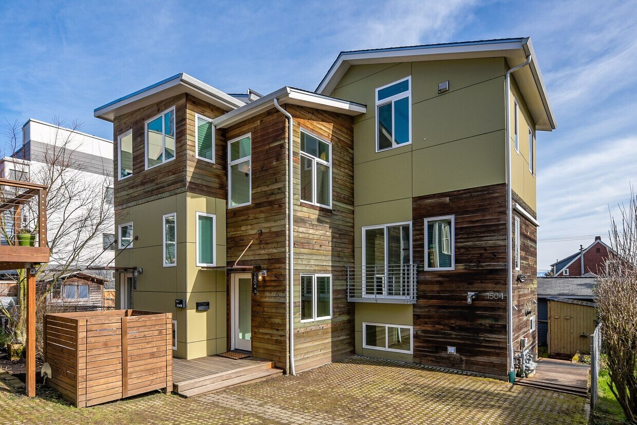 Foto principal - 2bd/1.75ba Seattle Townhouse