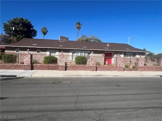 Foto del edificio - 1650 Waldman Ave