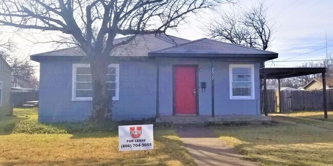 Building Photo - Handyman Special $0 First Month's Rent / “You fix, you SAVE BIG!!” Contact Mayshell for details: ...