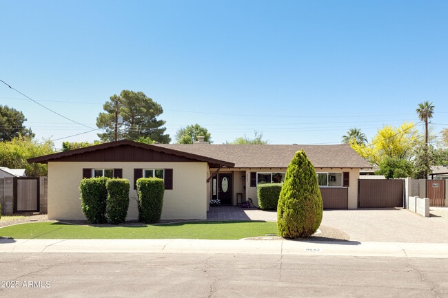 Foto del edificio - 8643 E Palo Verde Dr