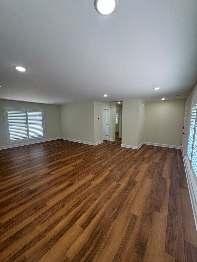 Foto del edificio - 4 Bedroom Home on Mother Vineyard