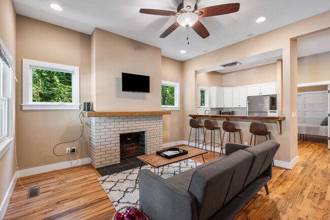 Building Photo - Home for rent in Southside!!