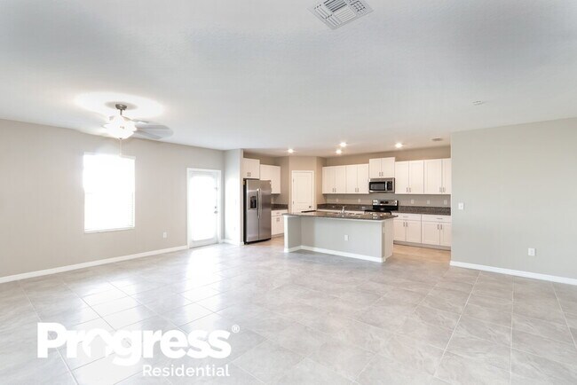 Foto del edificio - 2228 Treesdale Ave