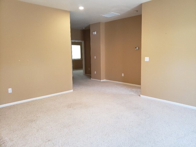 Building Photo - 4008 Gem Trail