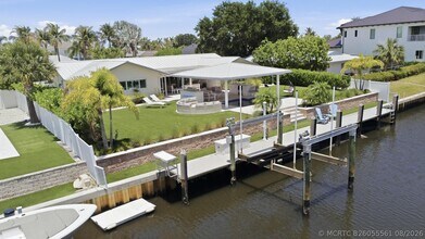 Building Photo - 16 Leeward Cir
