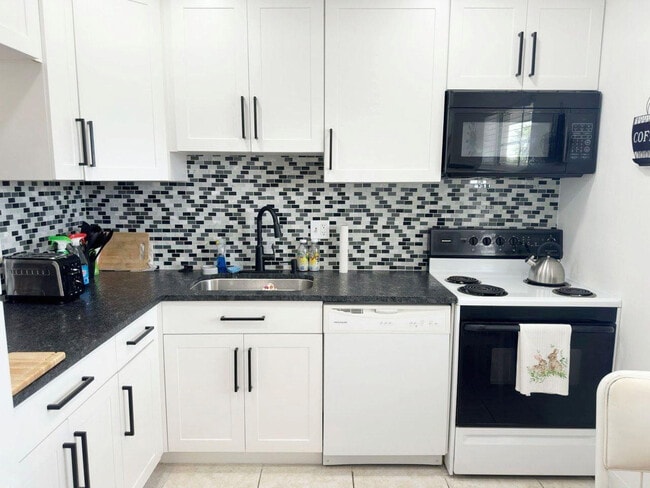 Foto del edificio - 7505 NW 5th Pl