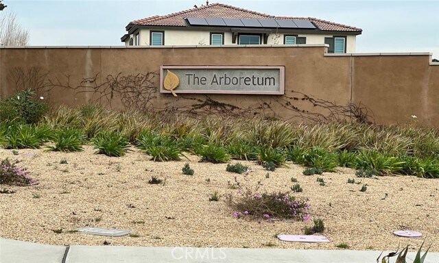 Foto del edificio - 16746 Mistletoe Ln