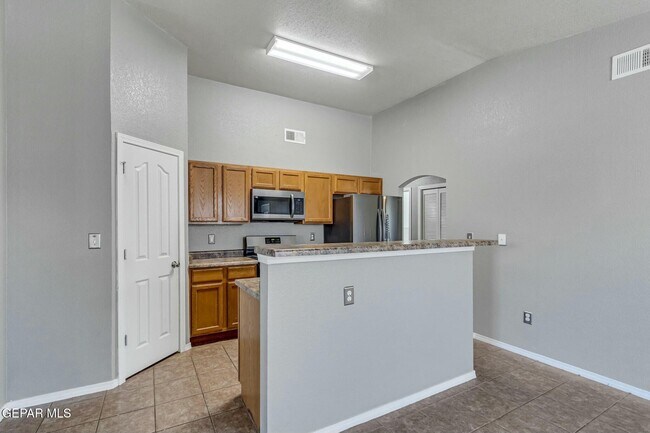 Foto del edificio - 6970 Red Oak Ct