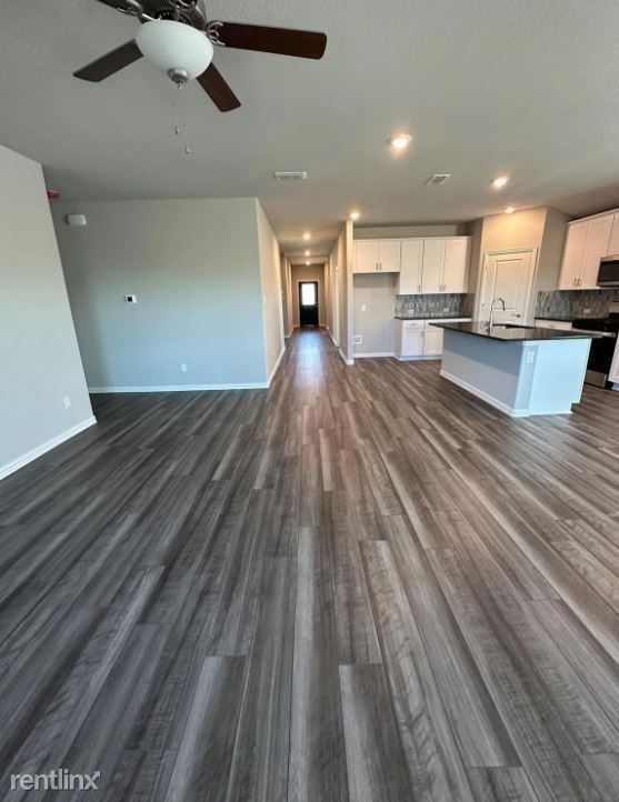 Building Photo - 4 br, 3 bath House - 3401 Triumph Dr