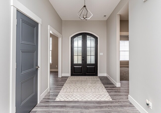 Foto del edificio - 5955 Screaming Eagle Ln