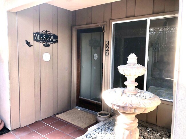 Building Photo - Ocean Front Encinitas