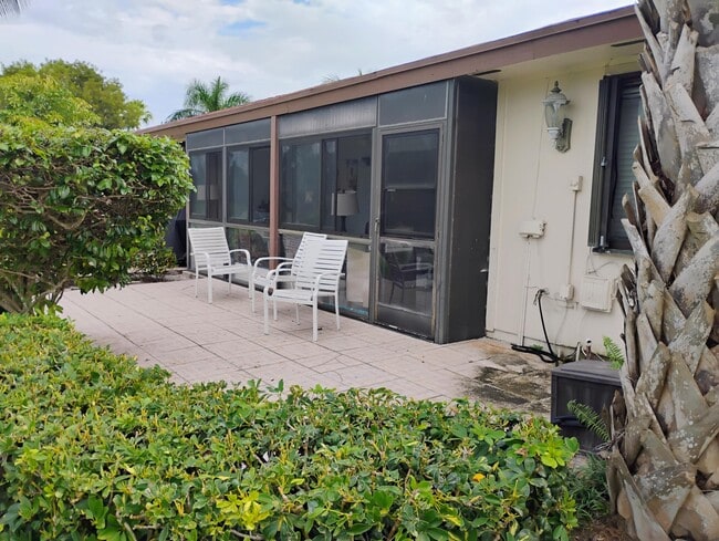 Building Photo - 51 Mayfair Ln