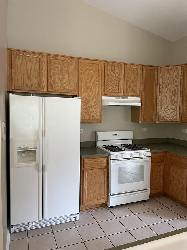 Building Photo - 1242 Brookdale Dr