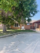 Building Photo - 1095 Helena Ave