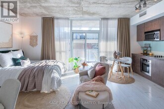 Building Photo - 478 King St W