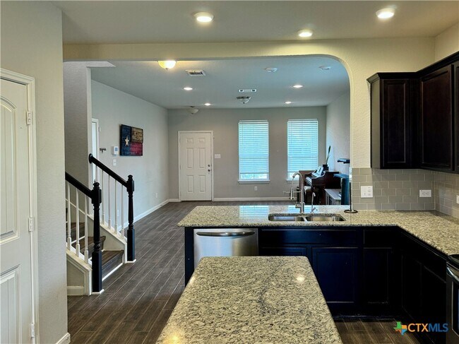 Foto del edificio - 942 Pumpkin Rdg