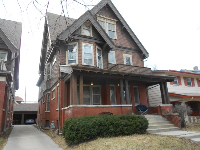 Building Photo - 3249 N Hackett Ave