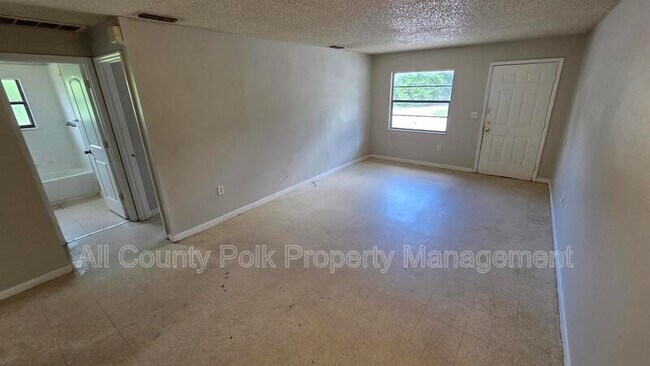 Foto del edificio - 2929-2929 9 Iron Dr