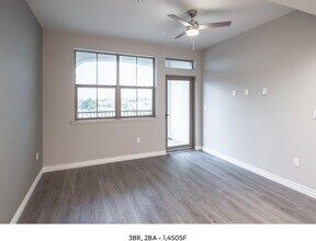 Building Photo - Centerpointe at Market