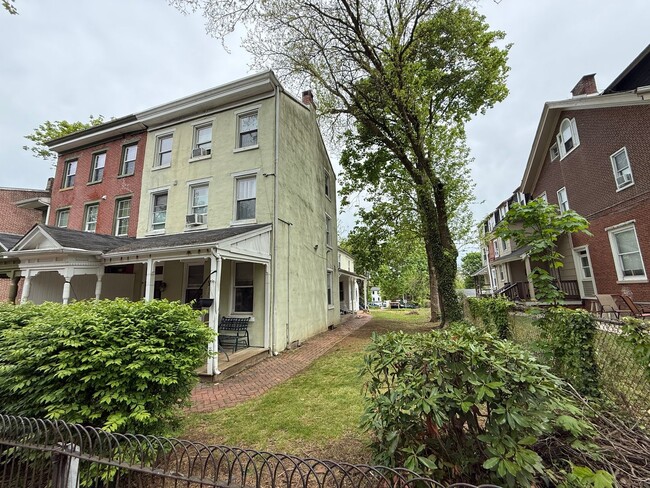 Foto del edificio - West Chester Student Rental | 3B/1B, Great Location, Available 6/15
