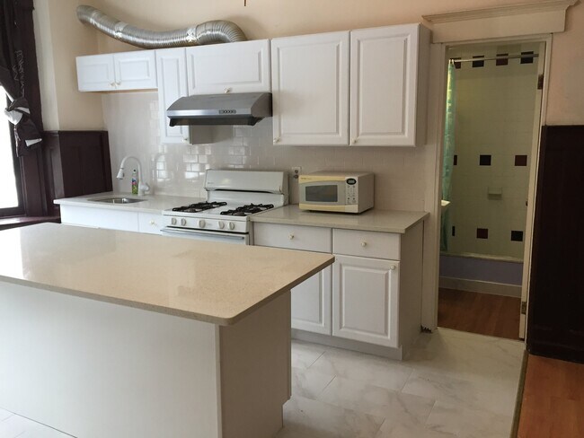 Foto del edificio - 746 Broughton St