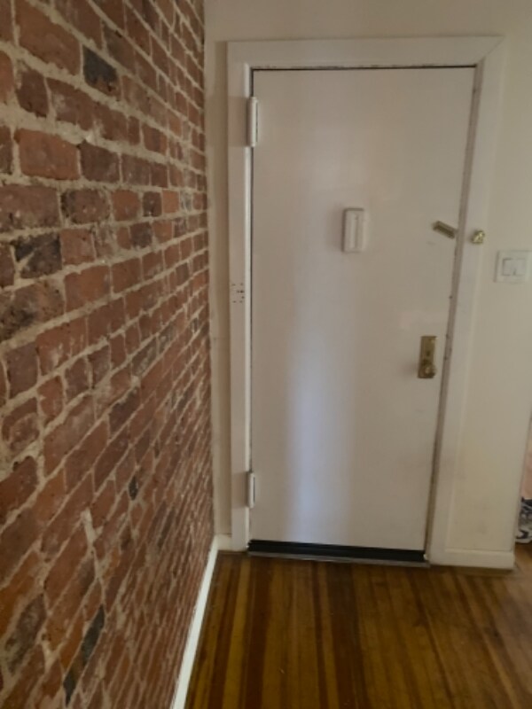 Primary Photo - 90 Saratoga Ave