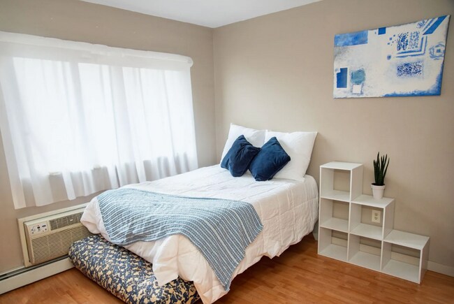 Foto del edificio - 227 Linden Ave