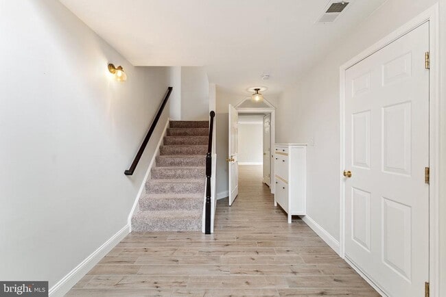 Foto del edificio - 1099 Longview Ln