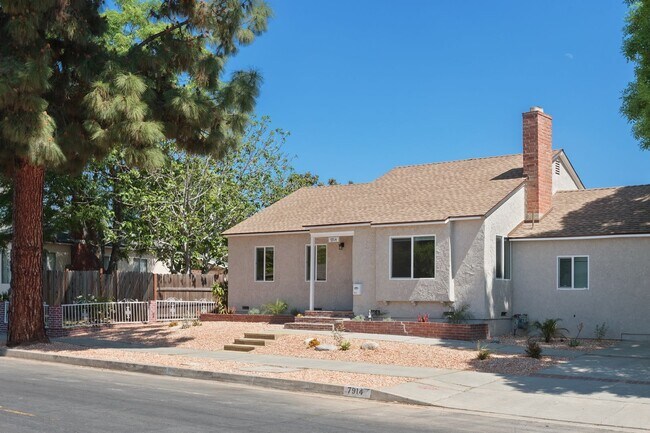 Foto del edificio - Newly Remodeled 3BD Home Near CSUN with Private Yard