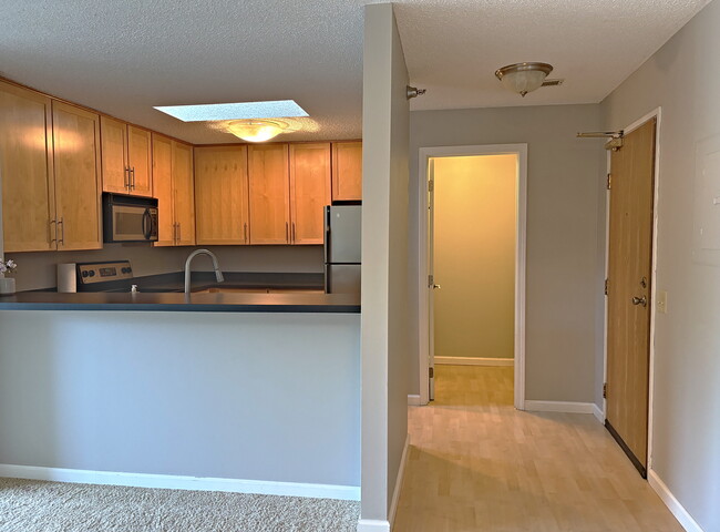 Building Photo - 6155 Chasewood Pkwy