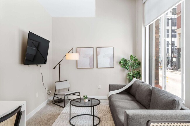 Foto del edificio - 205 W 4th St