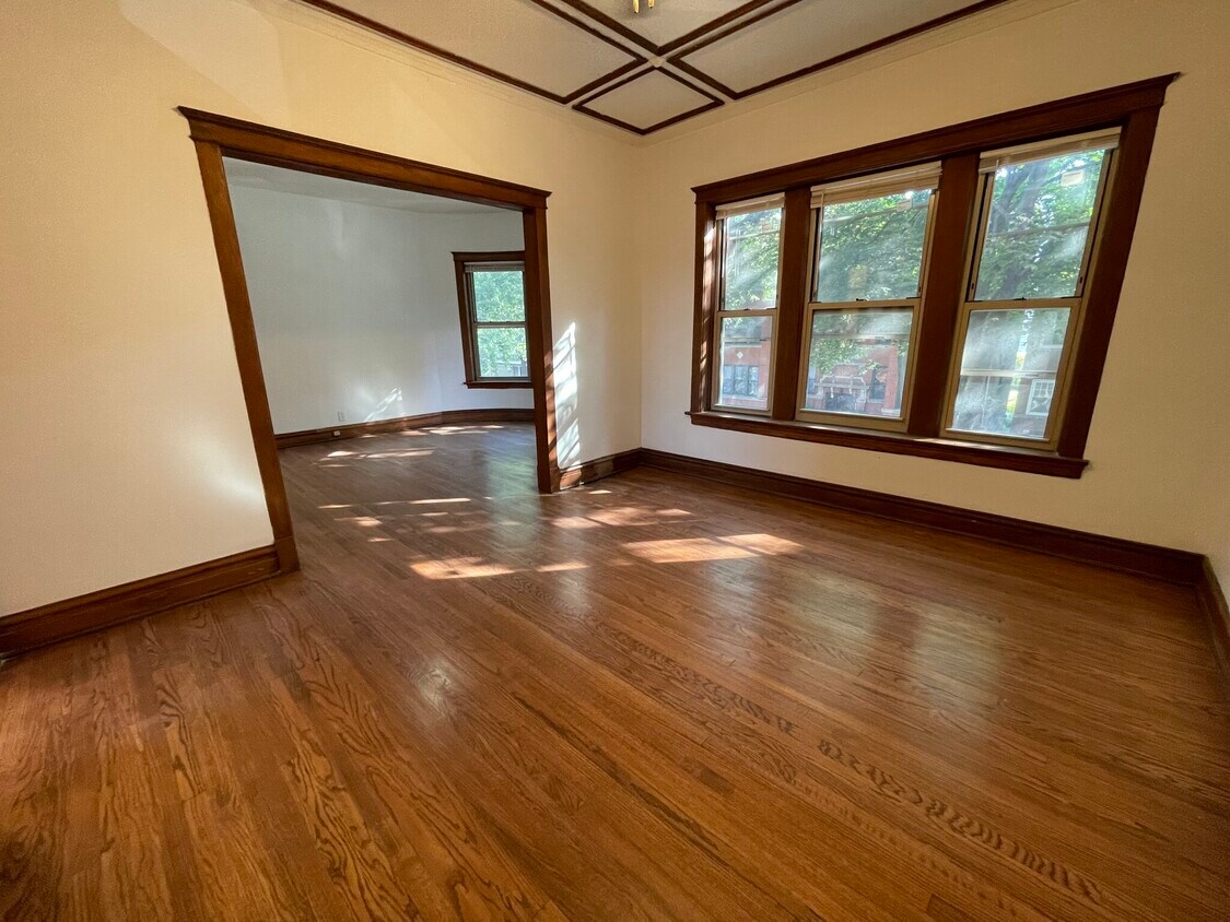 Foto principal - 5644 N Glenwood Ave