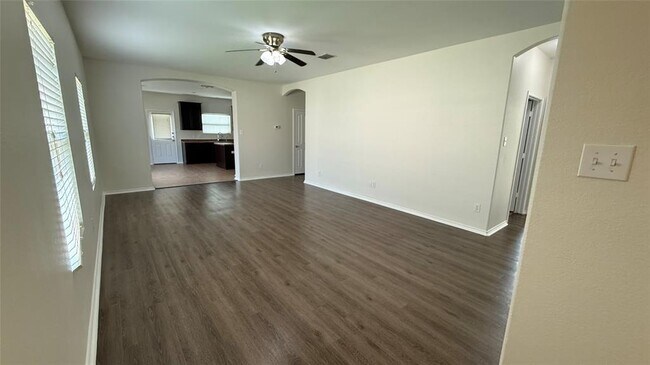 Foto del edificio - 1204 Reagan Wells Dr