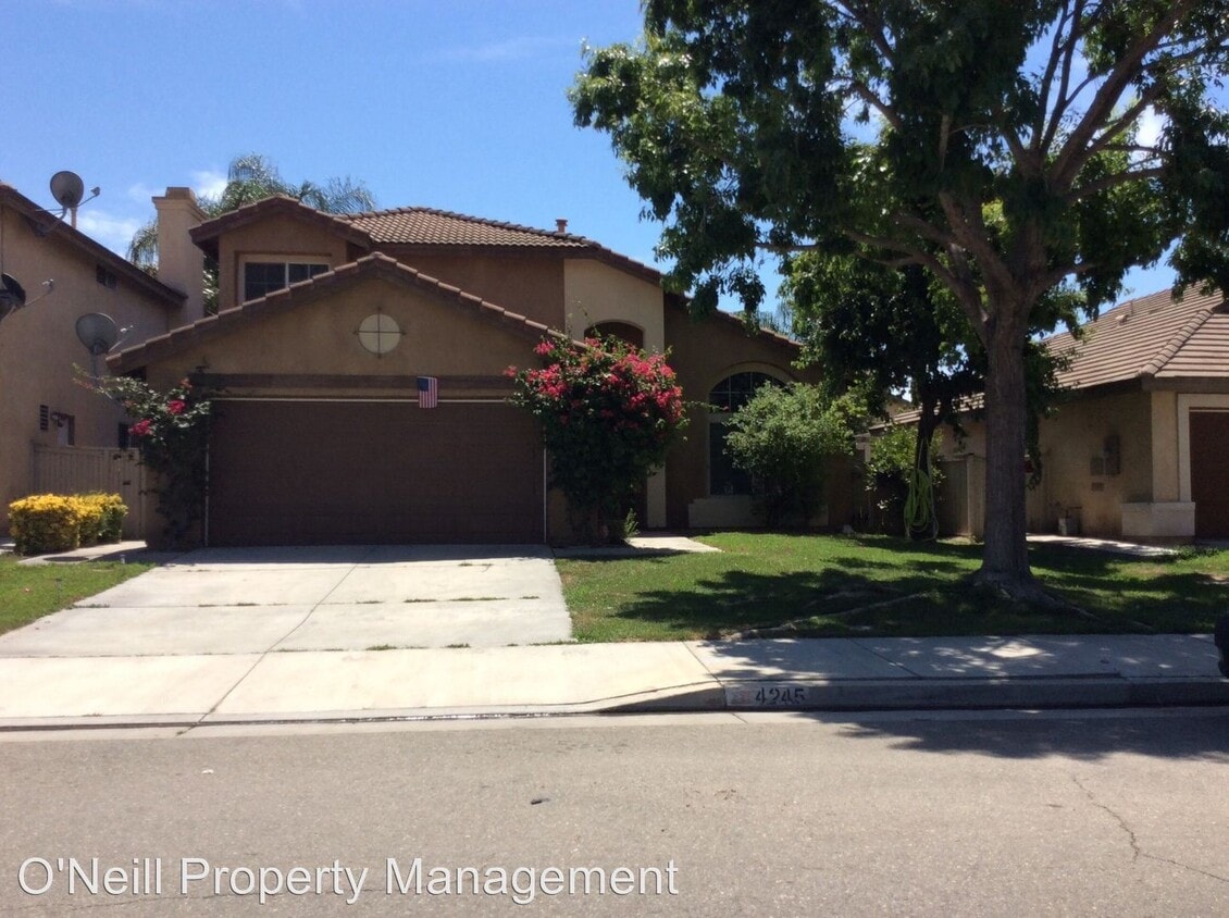 Primary Photo - 4 br, 3 bath House - 4245 Papago St.