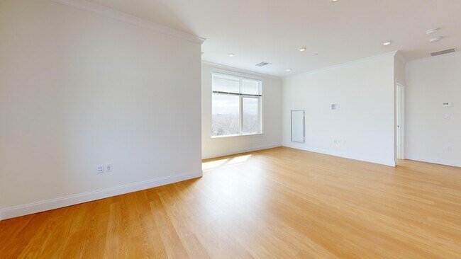 Interior Photo - The Franklin at Hancock Village