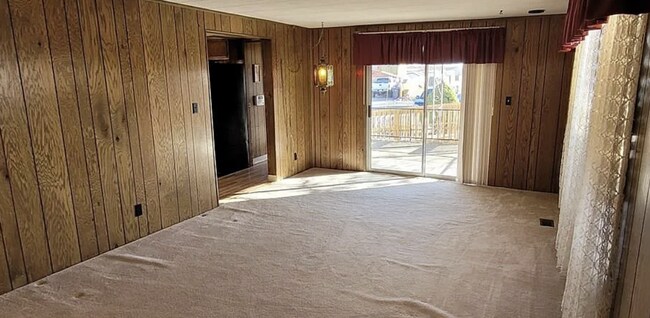 Foto del edificio - Charming 2-Bed Pueblo West Home with Vintage Character & Covered Parking