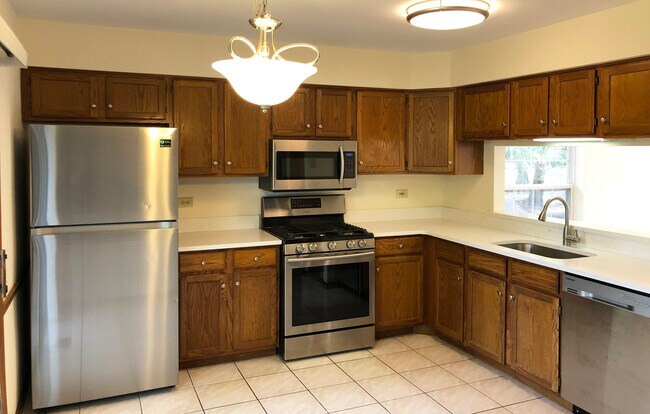 Building Photo - 4630 Jade Ln