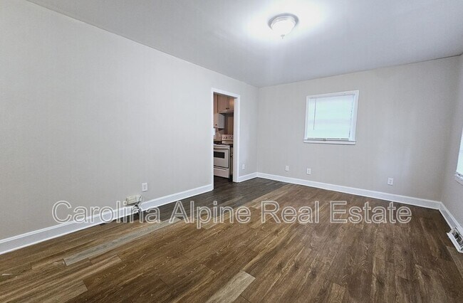 Building Photo - 4228 Brookway Dr