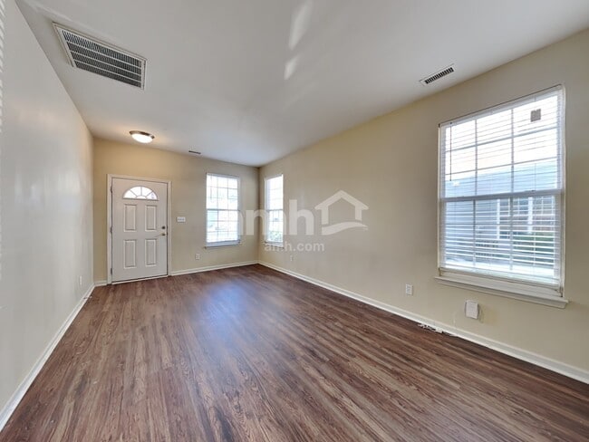 Building Photo - 5716 Running Fox Lane